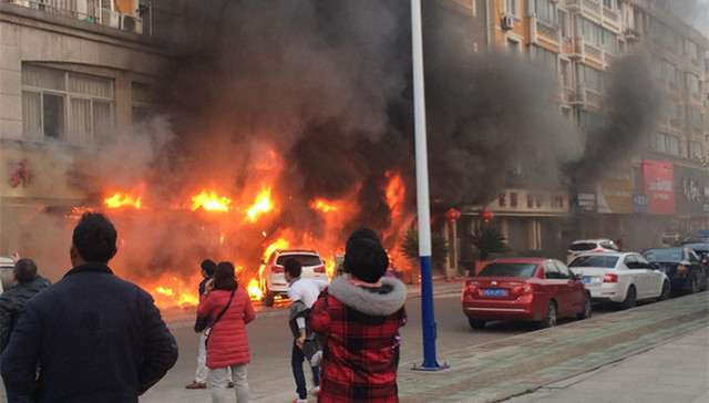 天台,足浴店,火灾