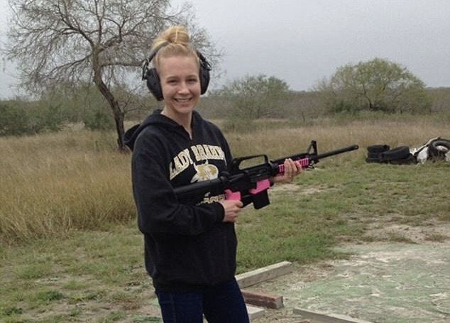 疑向媒体泄露涉俄调查绝密报告 美国政府一合同工遭诉