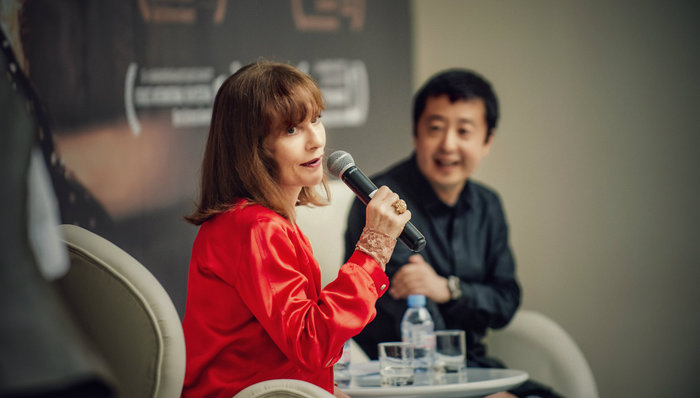 在为你朗读杜拉斯之前 于佩尔与贾樟柯先来了场对谈