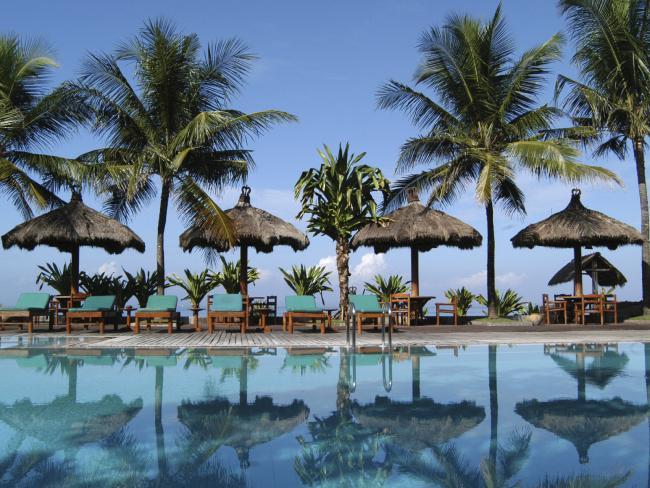 巴厘岛的酒店实在太多了，当地官员们可是心急如焚