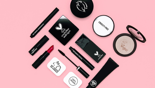 为什么好些红遍全球的美妆品牌不在中国卖？这要聊到“动物测试”了