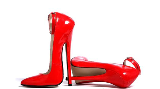 这双18cm的高跟鞋到底该怎么穿？