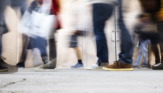 中国千禧一代出国最爱去哪儿血拼？Dior和Prada