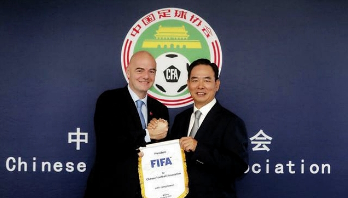 【体育晚报】因凡蒂诺访华肯定中国足改 李雪芮伤势未愈退出世锦赛