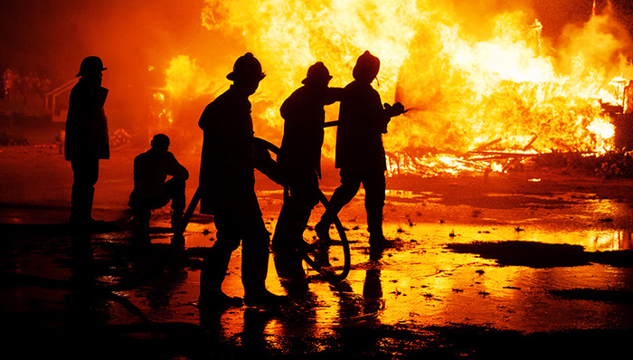 英国警方,大火,公寓楼,,,客户端,伦敦,BBC,58名,快讯,官方