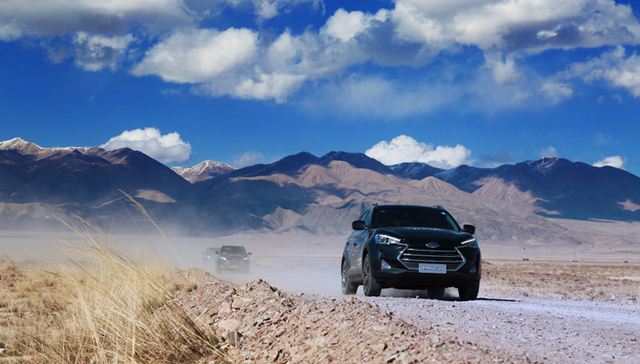 江淮想用一款山寨度很高的新车叩击品牌向上  这注定要失败