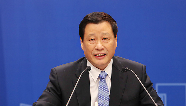 【2017陆家嘴论坛】应勇：上海到2020年基本建成与人民币国际地位相适应的国际金融中心