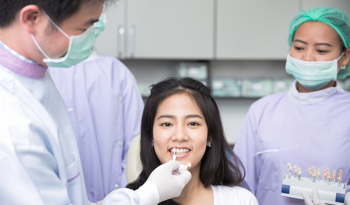 地产商们为何争相开起了医院？