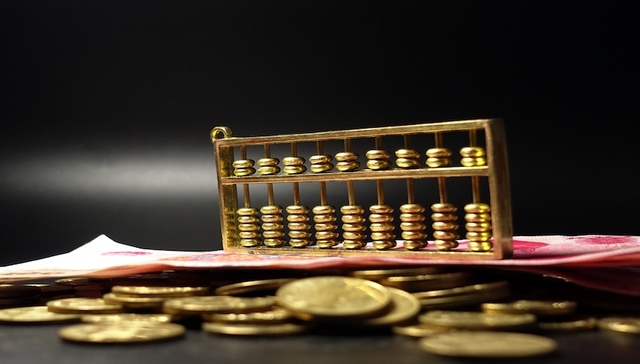 《2017中国私人财富报告》：经济持续下滑 富人赚钱却越来越易