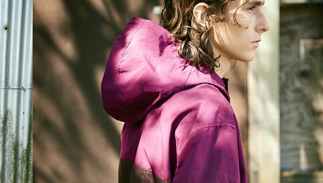 【是日美好事物】Champion与Wood Wood三度合作 红底鞋旗舰店开在北京三里屯