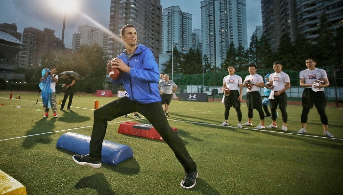 【体育明星日常】NFL传奇巨星布雷迪首次访华 菲尔普斯要和大白鲨比一场