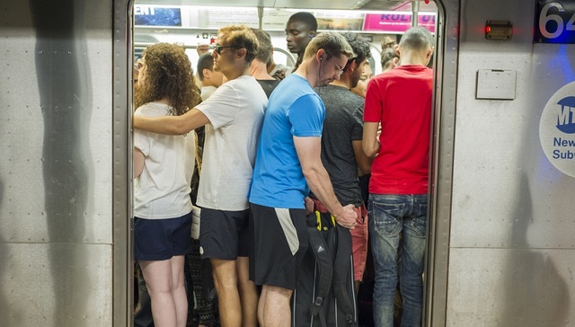 美国人正在变“老” 亚裔人口增长最快