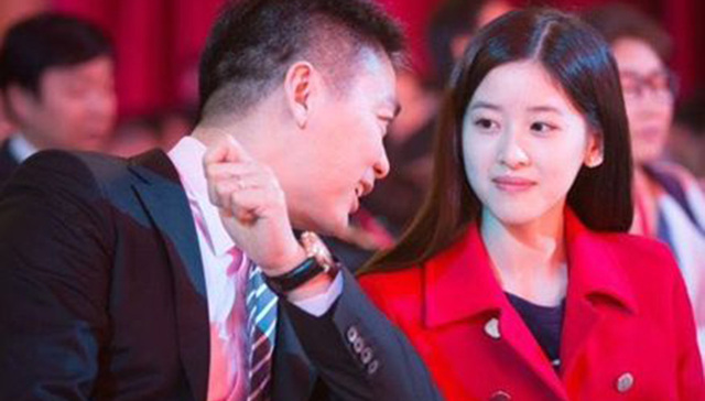 京东,Farfetch,京尊,支付宝,奢侈品行业,时尚领域,时尚圈,时尚购物,原生态,模特