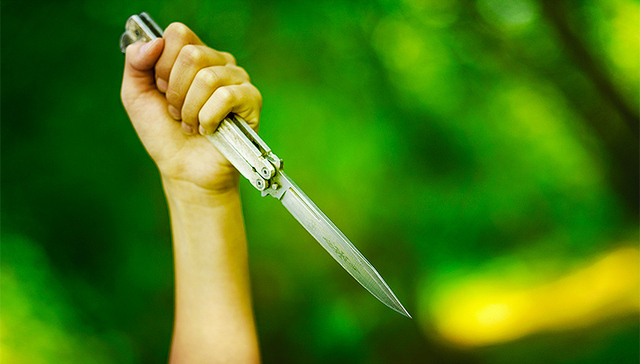 正当防卫,于欢,限制解释,法治信仰,审理方式,指导意义,适用法律,立法价值,裁判文书,不法侵害行为