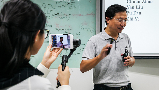 知识分子,饶毅,纪中展,罗振宇,义务教育课程标准,八零后,队长,科学课,北京高考,果蝇