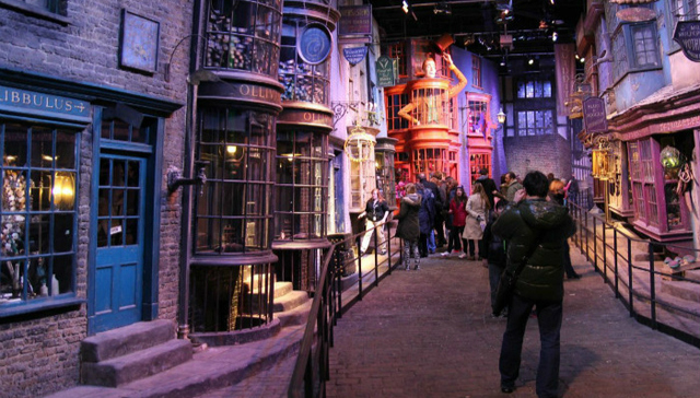 《哈利波特》出版二十周年 盘点电影拍摄中你不知道的那些事