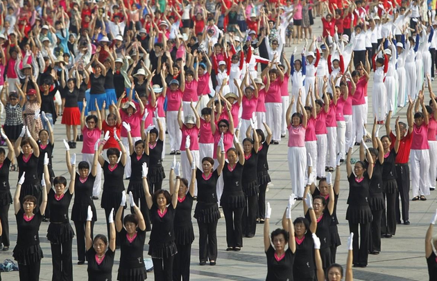 试图从其他领域挤进中老年娱乐市场的互联网公司