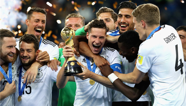 一队休息二队三队接连夺冠 德国足球在这个夏天花式炫技