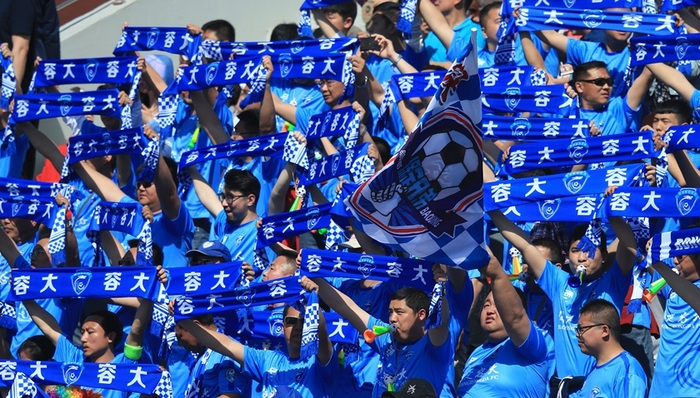 【体育晚报】足协证实容大赛后裁判遇袭 中国女排公布昆山站名单