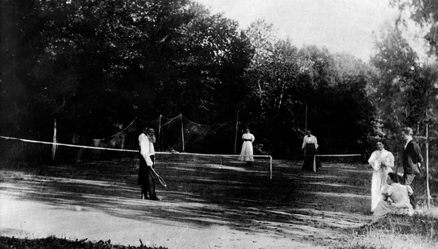 温网比赛如火如荼 有什么关于网球的好书值得读一读？