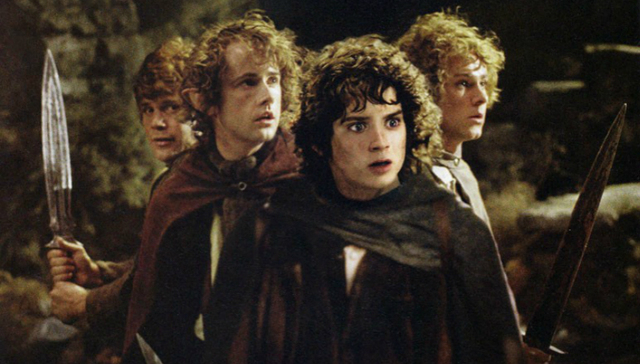 【文娱早报】光线再被爆计划裁员10% 托尔金后人与华纳和解 《精灵宝钻》改编电影有望？