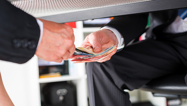 【特写】减持新规下被改变的万亿级市场