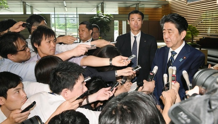 权力游戏,安倍晋三