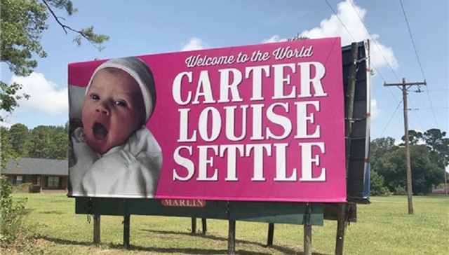 【天下奇闻】世纪小棉袄！打破“只生男”魔咒 美国家族137年来首迎女婴