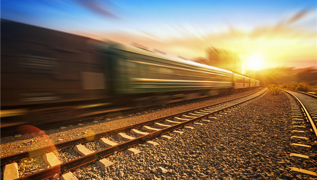 救老人遭截肢小伙已转院治疗 铁路部门承担全部费用