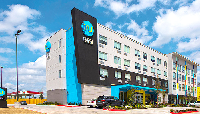 希尔顿,H&M,中端酒店