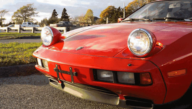 文化|当车灯翻起 请叫我“灵魂车手”