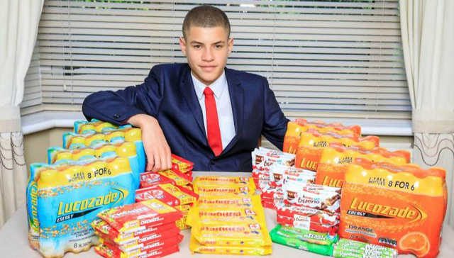 15岁男孩在学校浴室摆摊，一个星期就赚了8w块