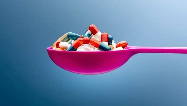 【财富中文网】止疼药瘟疫愈烈 药企巨头无辜还是有罪？