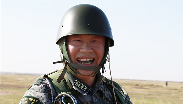 特战,马宝川,遗书,伞降训练,爱不爱,陆军,特种作战,跳伞,集团军,老兵