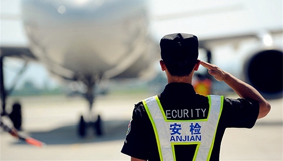 火柴,辟邪,小侯,机场安检,旅客,陆女士,婴儿,安检员,抱孩子,我家