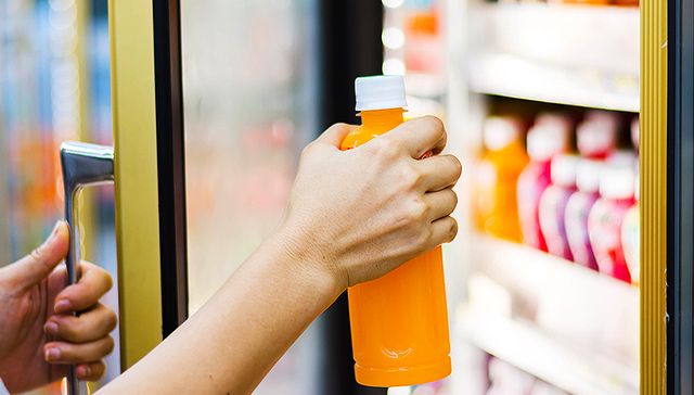 无人值守,重庆大学经济与工商管理学院,手机自拍,便利店,邓婕,一七闪店,二维码,无人,微信,天眼