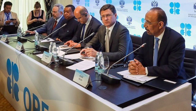 沙特承诺大幅限制原油出口 抱怨部分国家拖后腿