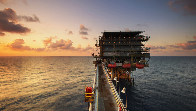 中国首次南海可燃冰试采结束 正式实施关井作业