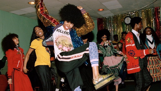 瞄准三十岁左右的年轻人  Gucci和巴黎世家如何引发一场变革