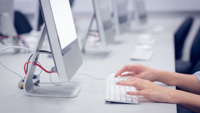 视障,考生,司考,盲文,电子试卷,青岛司法局,人工,协助,读写