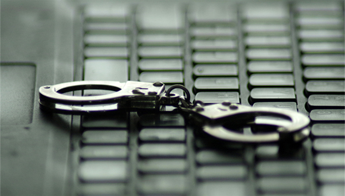 黄志光,获刑,广西桂平市,广西贵港市,中华人民共和国刑法,谋取利益,出让国有土地使用权,财物,收受