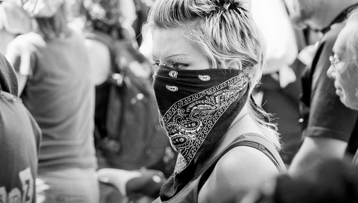 Sarahah,跑偏,社交,Yak,吐槽,Yik,树洞,让用户,Secret,贴吧