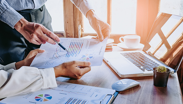 【财经24小时】军民融合上升为国家战略 财政部将纠正PPP不规范问题