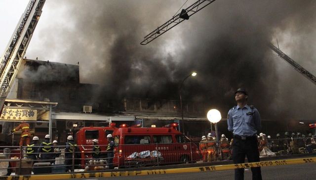 世界最大鱼市东京筑地市场突发火灾 起火原因不明