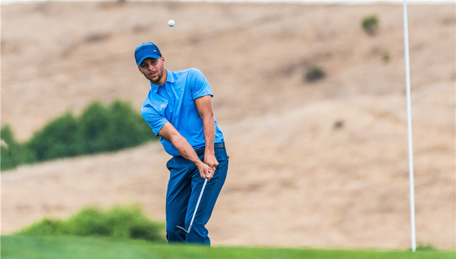 【体育明星日常】库里职业高尔夫首秀开门红 小七助阵贝家大公子自传