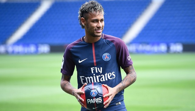 2.22亿欧元分手费 内马尔的创纪录交易对足坛意味着什么？