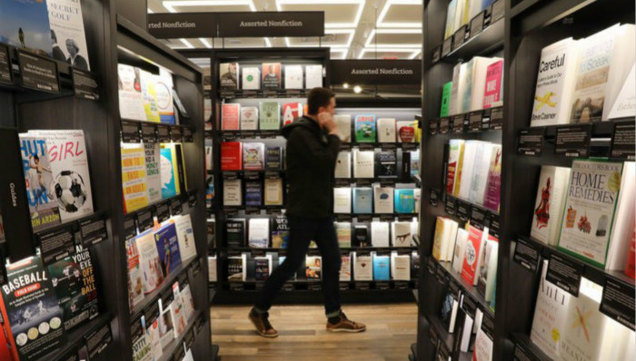 文学,唐纳德·特朗普