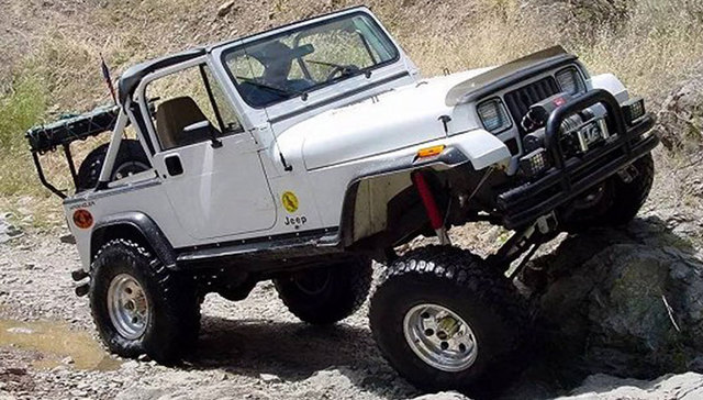 文化 | 硬派越野的传奇：Jeep牧马人车型历史小考