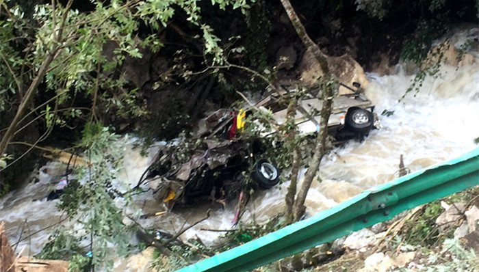 九寨沟,地震,中巴车