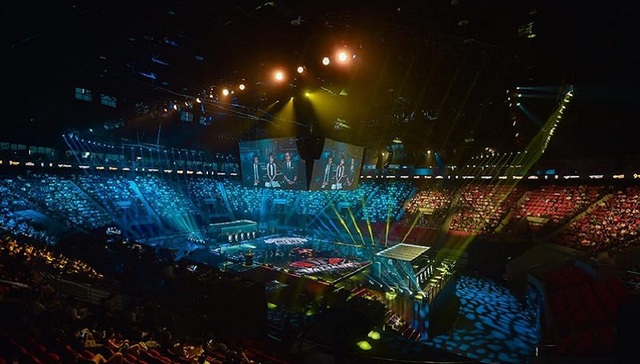 已经9岁的《穿越火线》是如何成长为全球收入前三的PC端游戏的？